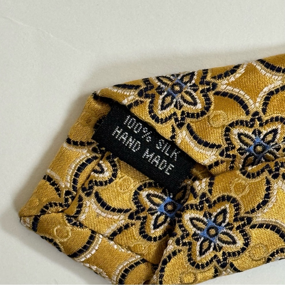 Jos. A. Bank Signature Collection Men’s  Necktie Yellow with Blue Floral Design - Picture 3 of 7